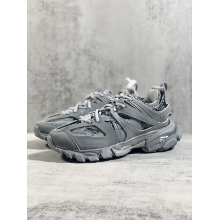 Balenciaga Sneakers For Men in 143451