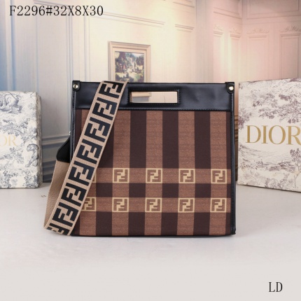 Cheap Fendi Handbags in 143503