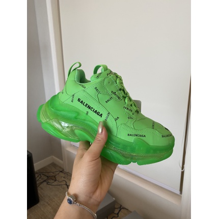 Balenciaga Triple Sneakers in 143585