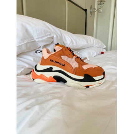 Balenciaga Triple Sneakers in 143615