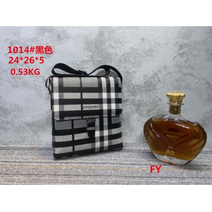 Burberry Bags For Men in 143664