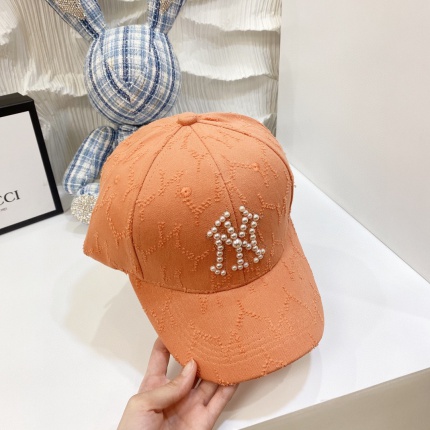 Gucci Hats in 143733