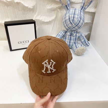 Gucci Hats in 143735