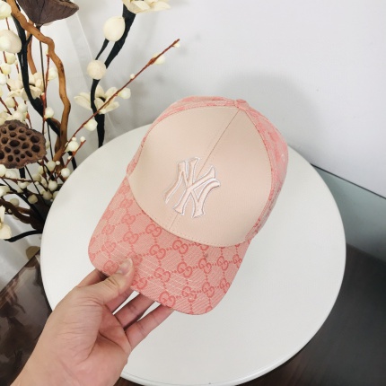 Gucci Hats in 143739