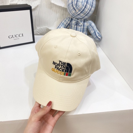 Gucci Hats in 143753