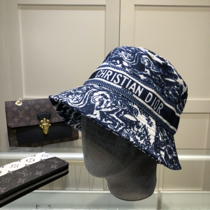 Dior Hats in 143827
