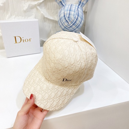 Dior Hats in 143834