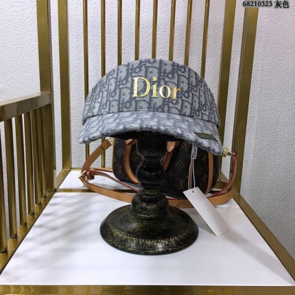 Dior Hats in 143852