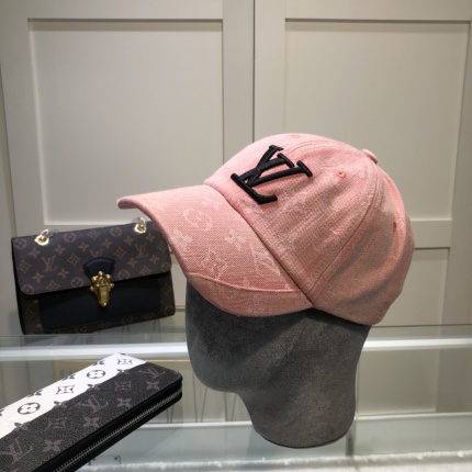 Louis Vuitton  Hats in 143894