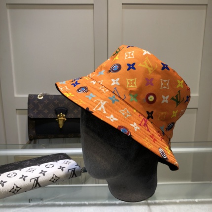 Louis Vuitton  Hats in 143896