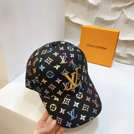 Louis Vuitton  Hats in 143907