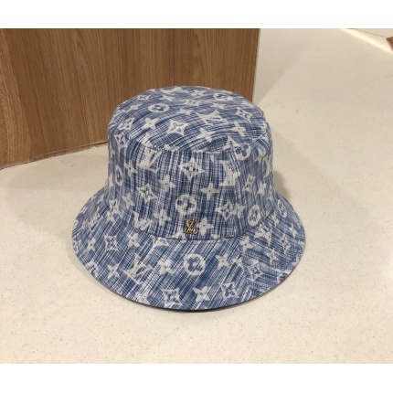 Louis Vuitton  Hats in 143910