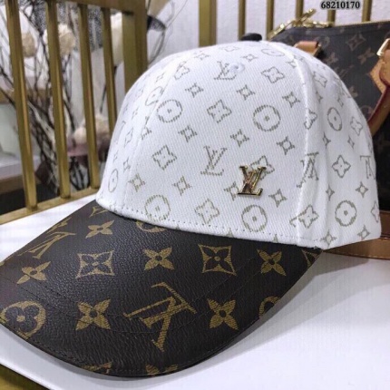 Louis Vuitton  Hats in 143925