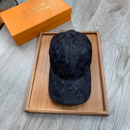 Louis Vuitton  Hats in 143931