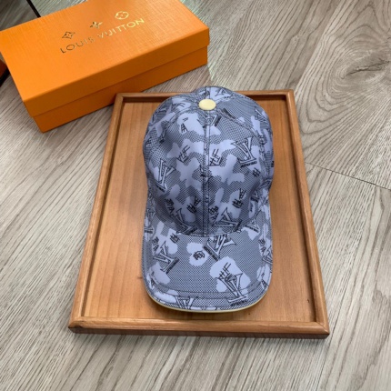 Louis Vuitton  Hats in 143932