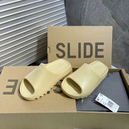 Adidas Yezzy Slides for Men in 144631