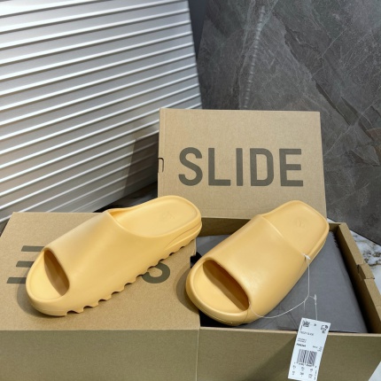 Adidas Yezzy Slides for Men in 144632