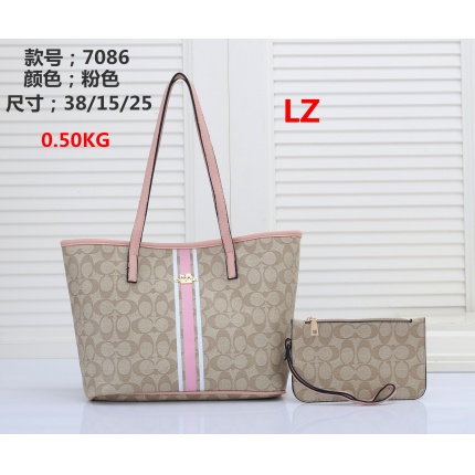 Coach Handbags in 144986