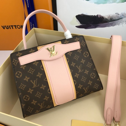 Louis Vuitton AAA Quality Handbags in 145222