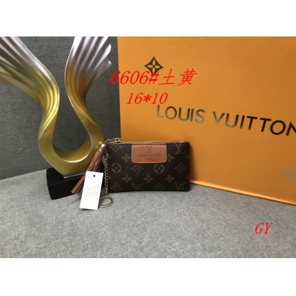 Louis Vuitton Walltes in 145410