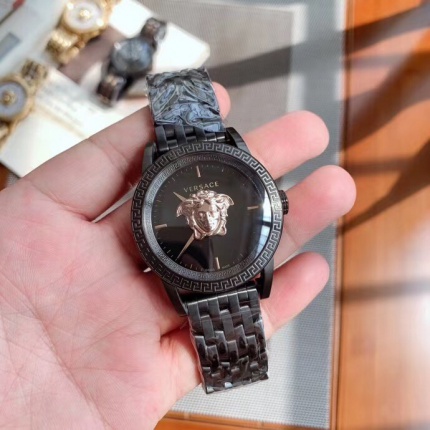 versace multifunctional men's watch Japanese movement 42MM in 145660