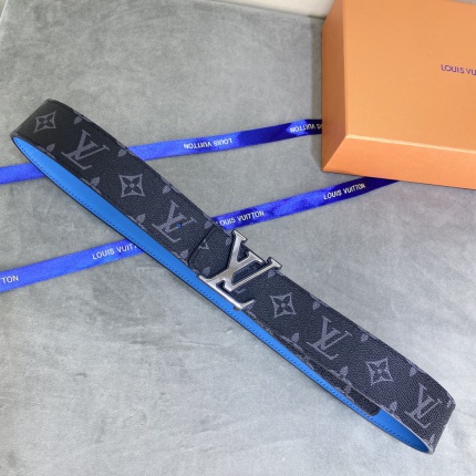 Louis Vuitton AAA Belts in 145949