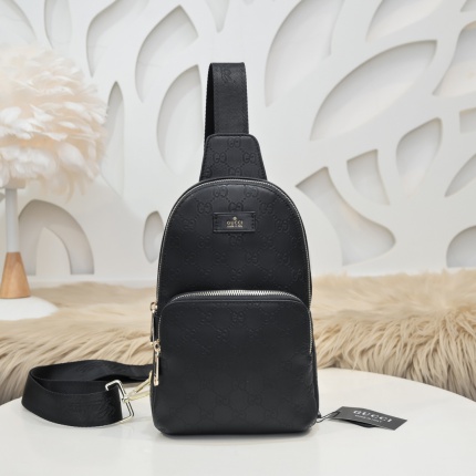 Gucci AAA Quality Crossbody Bags in 146009