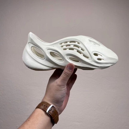 Adidas Yezzy Sandals Size 35-45 in 146025