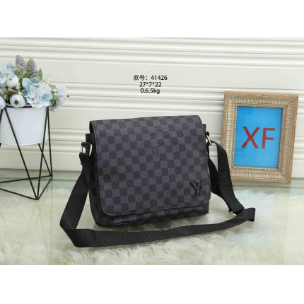 Louis Vuitton Cross Bags Men in 146213