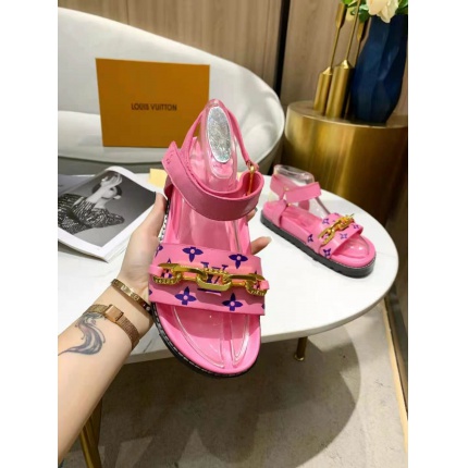 High quality  Louis Vuitton Sandals For Women in 146319