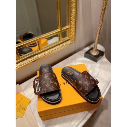 New Arrivals Louis Vuitton Slippers Size 35-46 in 146324
