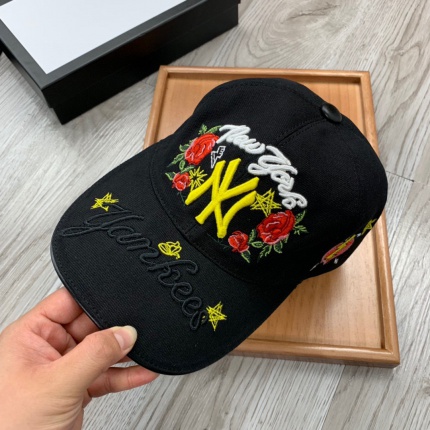 Gucci Hats in 146491