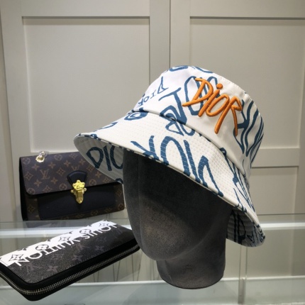 Dior Hats in 146540