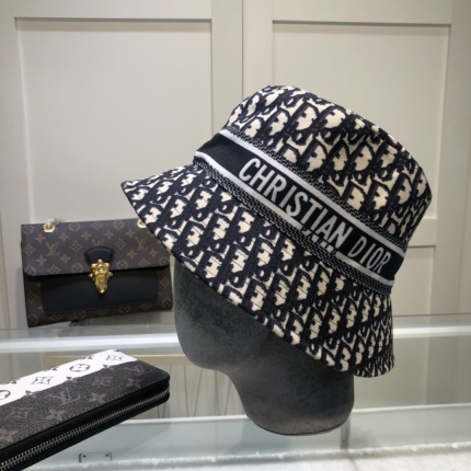 Dior Hats in 146545