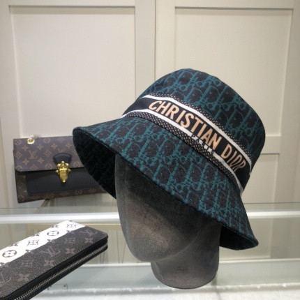 Dior Hats in 146548