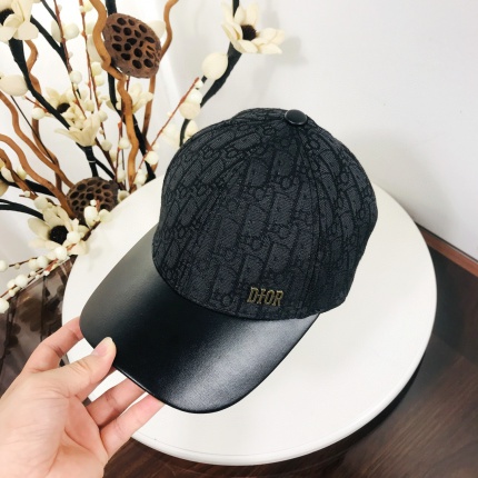 Dior Hats in 146560