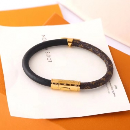 Louis Vuitton Bracelets in 146916