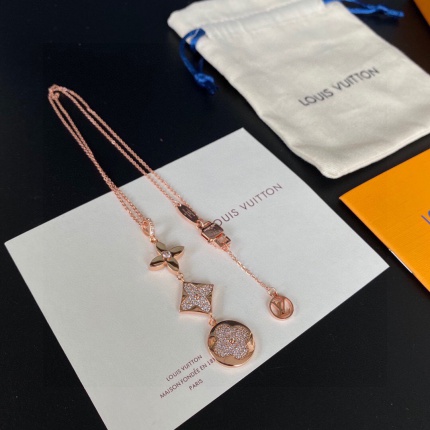 Louis Vuitton Necklace in 146923