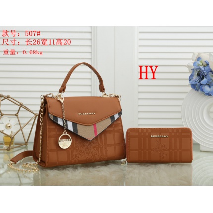 Burberry Handbags in 146936