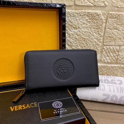 Versace Wallets in 147013