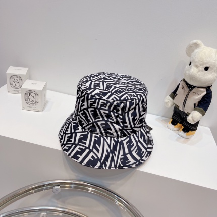 Fendi Hats in 147078