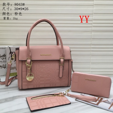 Burberry Handbags in 147246