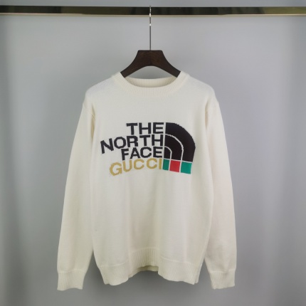 Gucci Sweaters for Men in 147531