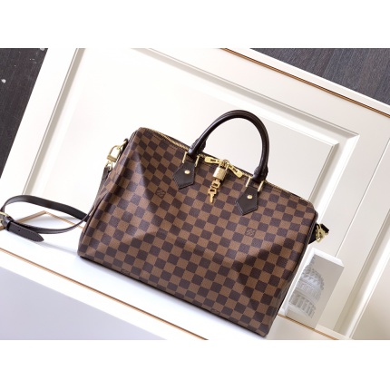 Louis Vuitton Classical Speedy Monogram Handbags in 147559