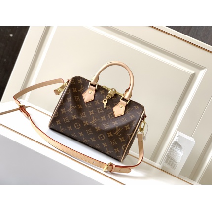 Louis Vuitton Classical Speedy Monogram Handbags in 147560