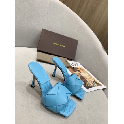 Bottega Veneta Slippers For Women in 147577