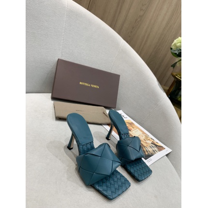 Bottega Veneta Slippers For Women in 147584