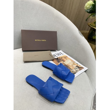 Bottega Veneta Slippers For Women in 147586