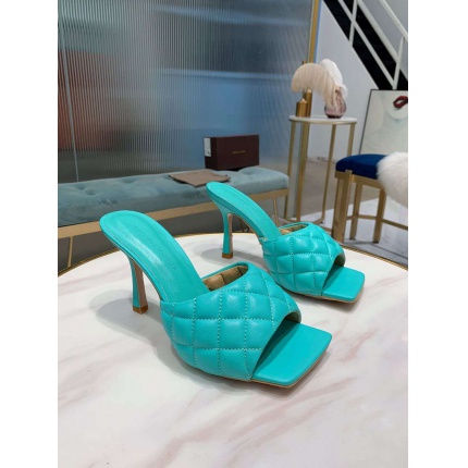 Bottega Veneta Slippers For Women in 147595