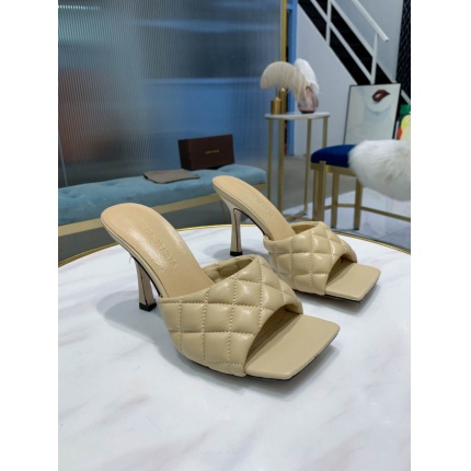 Bottega Veneta Slippers For Women in 147600